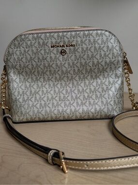 Michael Kors Gold Metallic Monogram Crossbody Cindy Bag - NWT